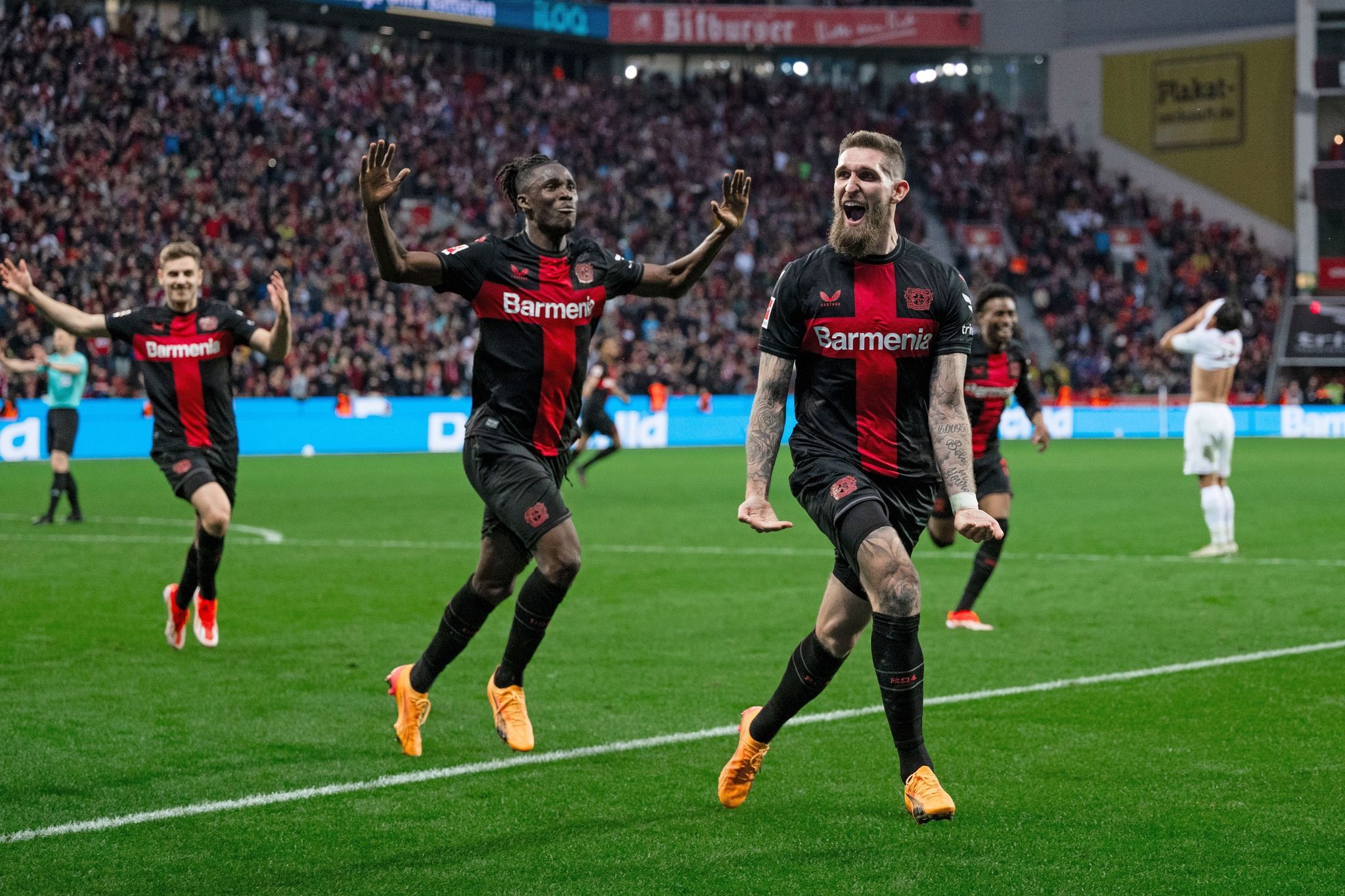 Bayer rettet Superserie – Leipzig gewinnt Topspiel