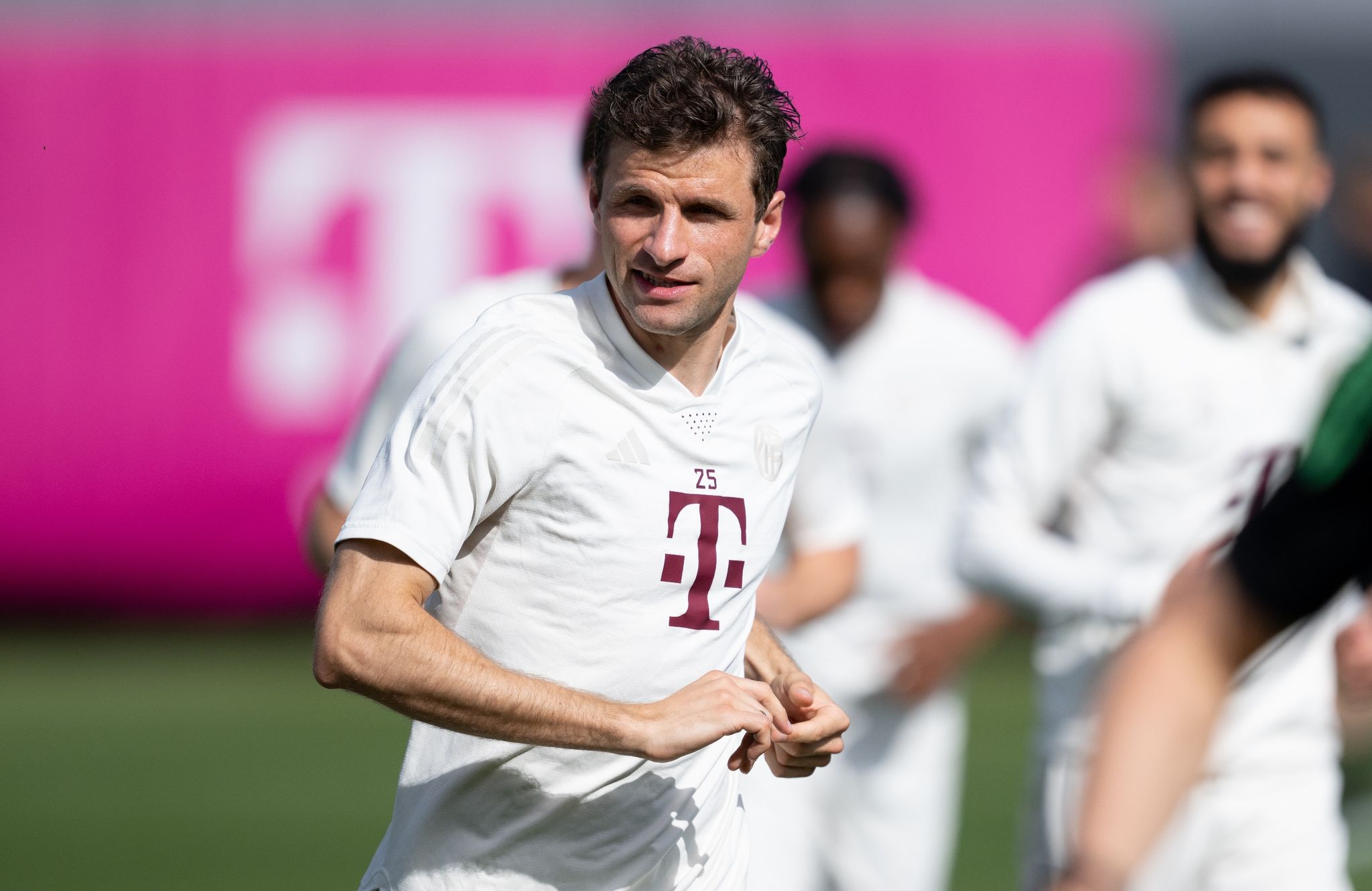 Bayern mit Musiala, Sané und Jubilar Müller gegen Real