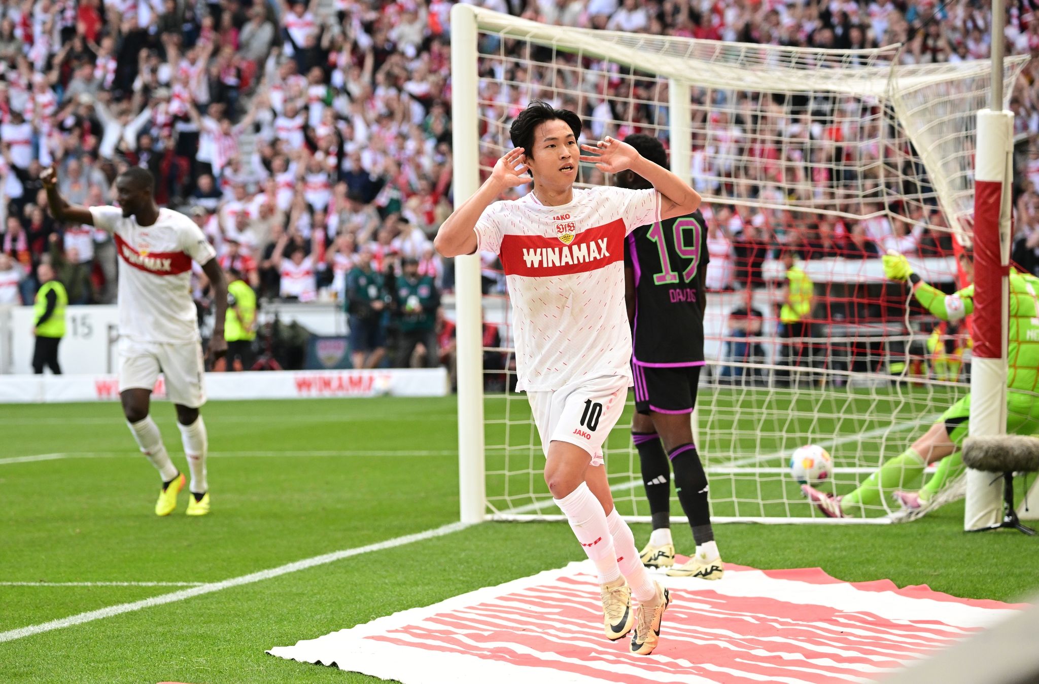 Bayern verlieren in Stuttgart – Dortmund feiert