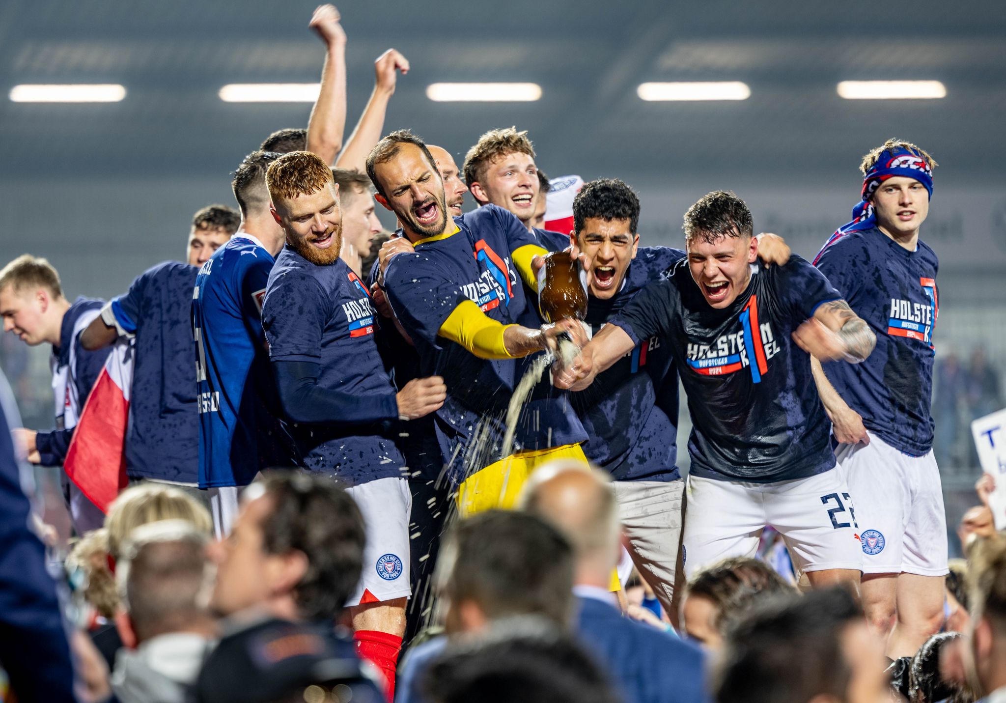 Kiel jubelt: Erster Bundesliga-Aufstieg perfekt
