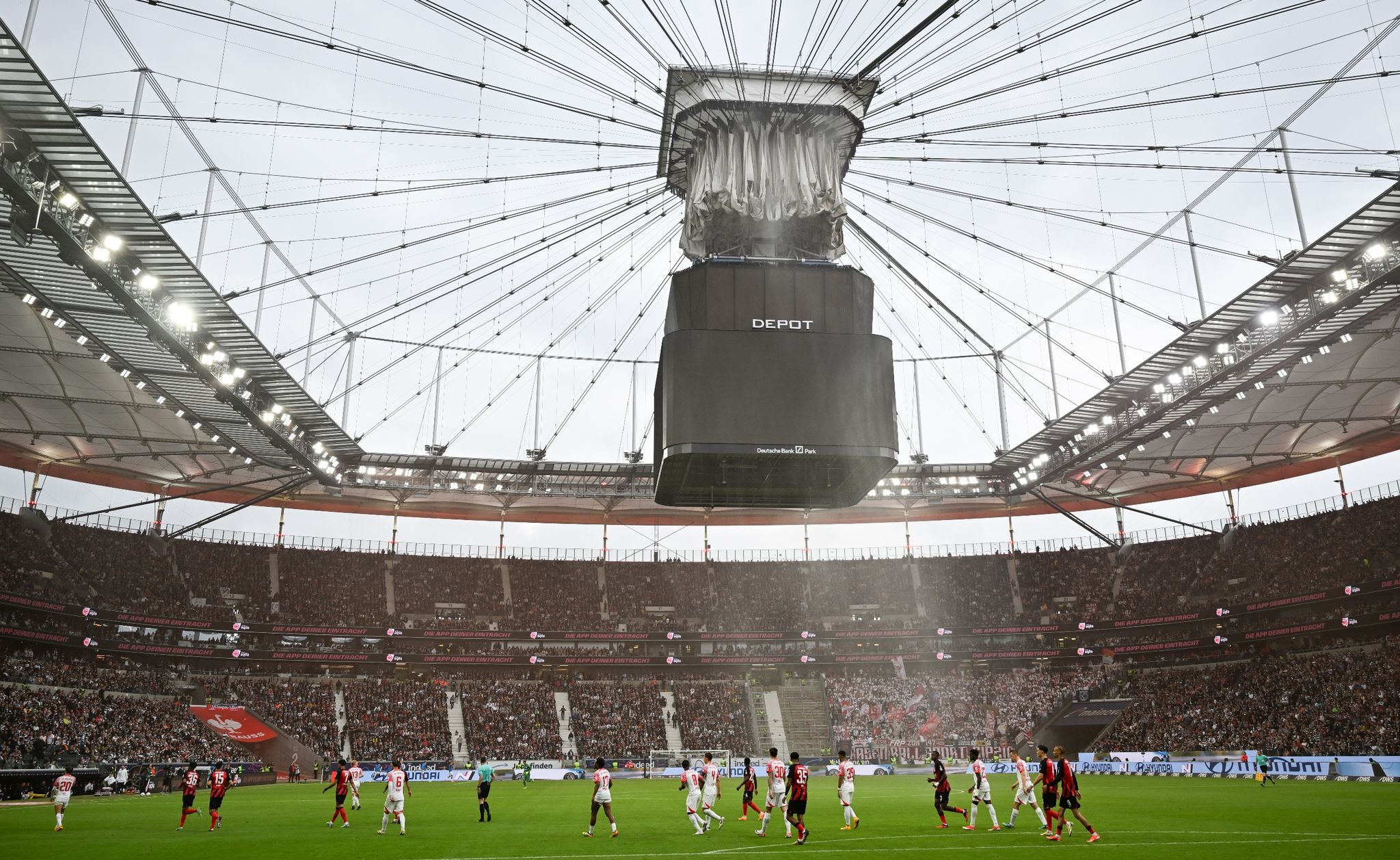 Kuriose Spielunterbrechung bei Eintracht gegen Leipzig