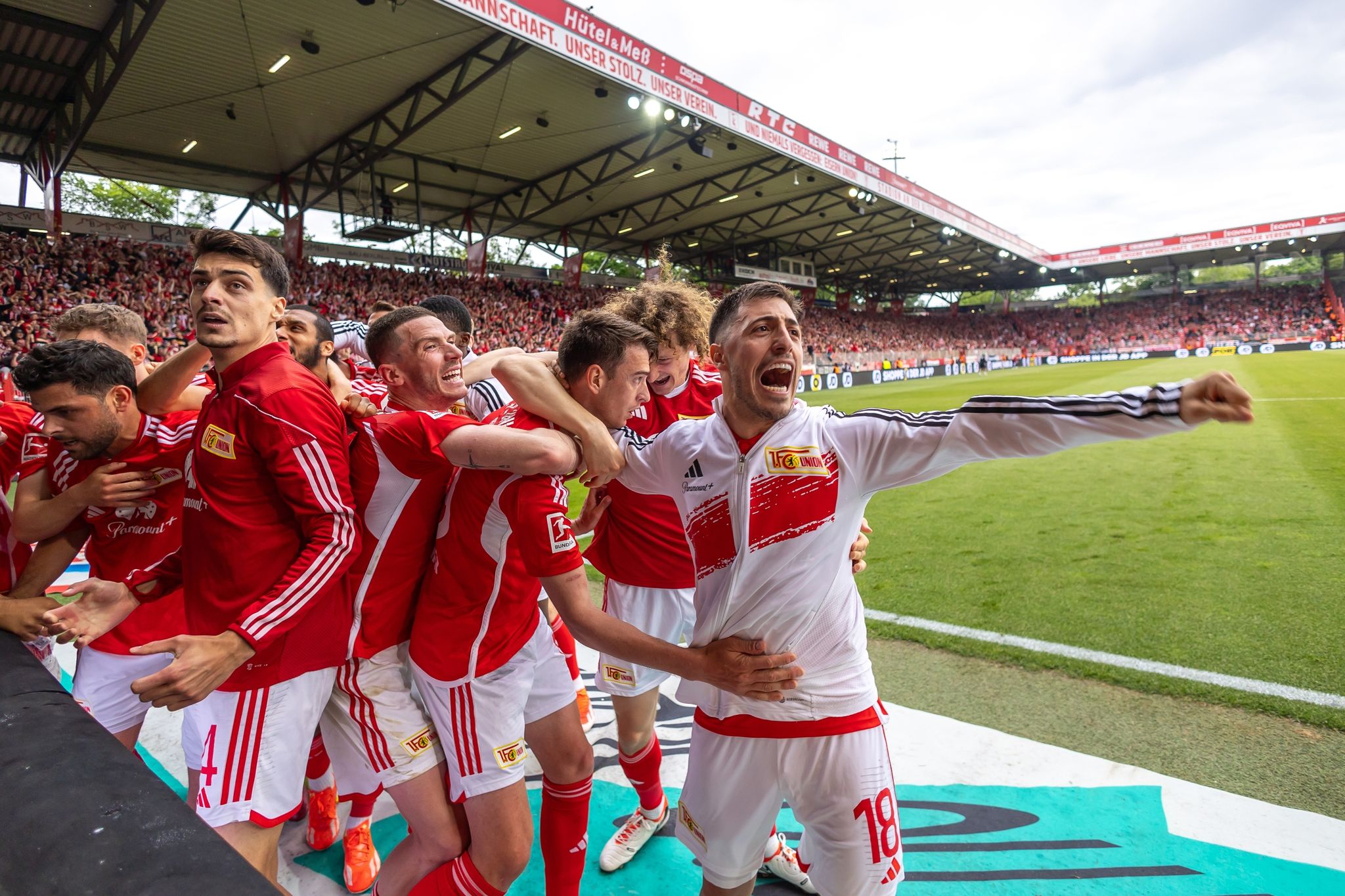 Party mit «grünem Tee»: Union feiert Ligaverbleib