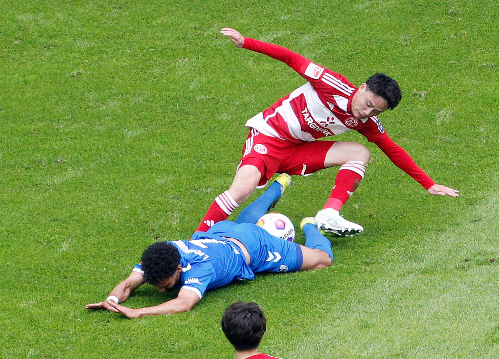 Fortuna mit Tzolis-Dreipack in die Relegation