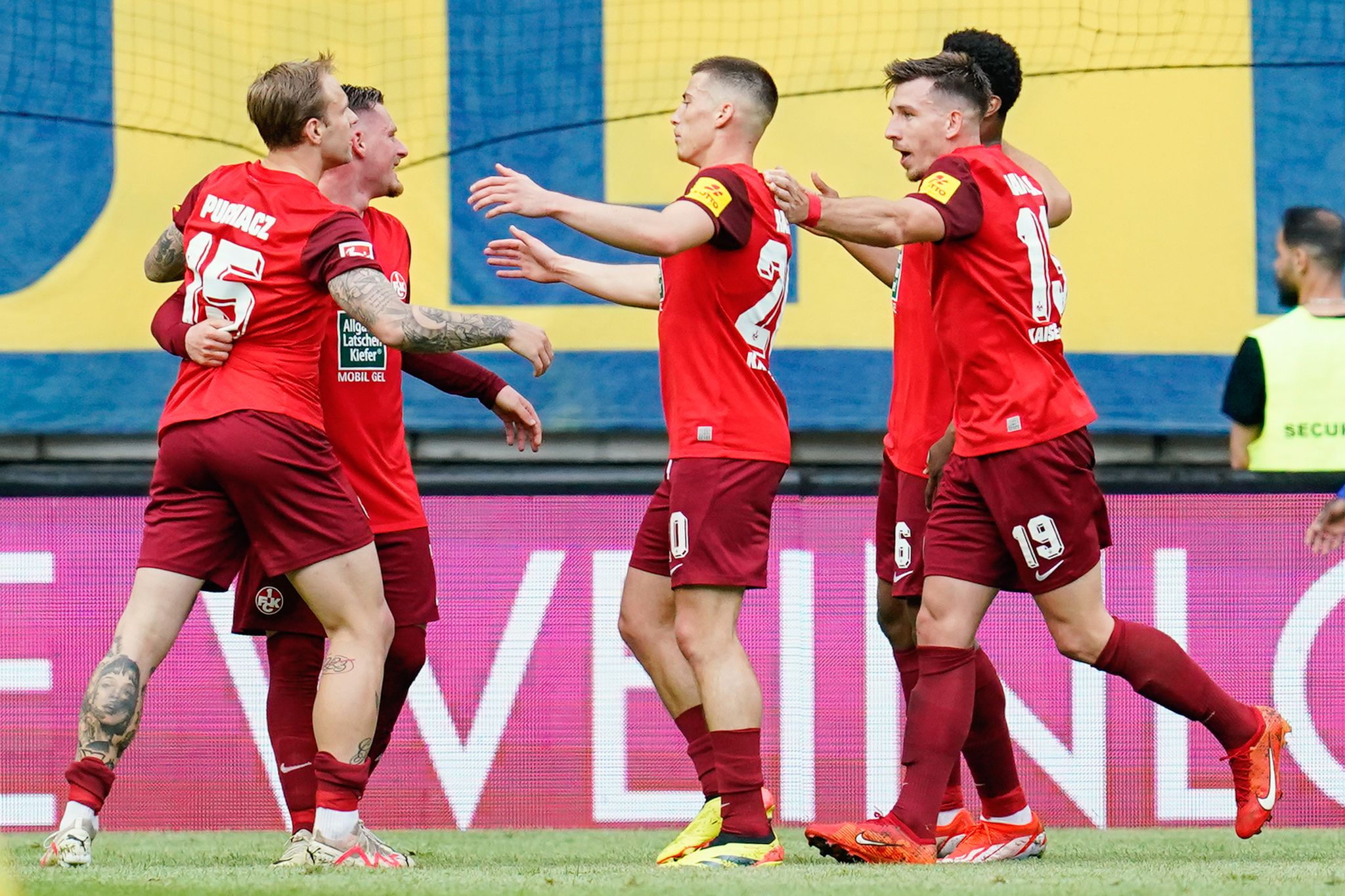 FCK stimmt sich mit 5:0 auf DFB-Pokalfinale ein