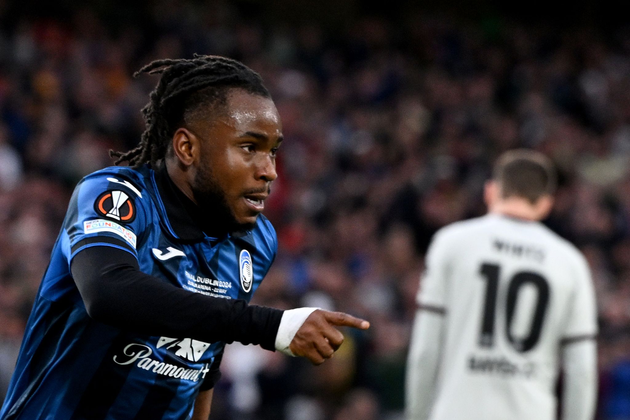 Lookman mit historischer Leistung gegen Leverkusen
