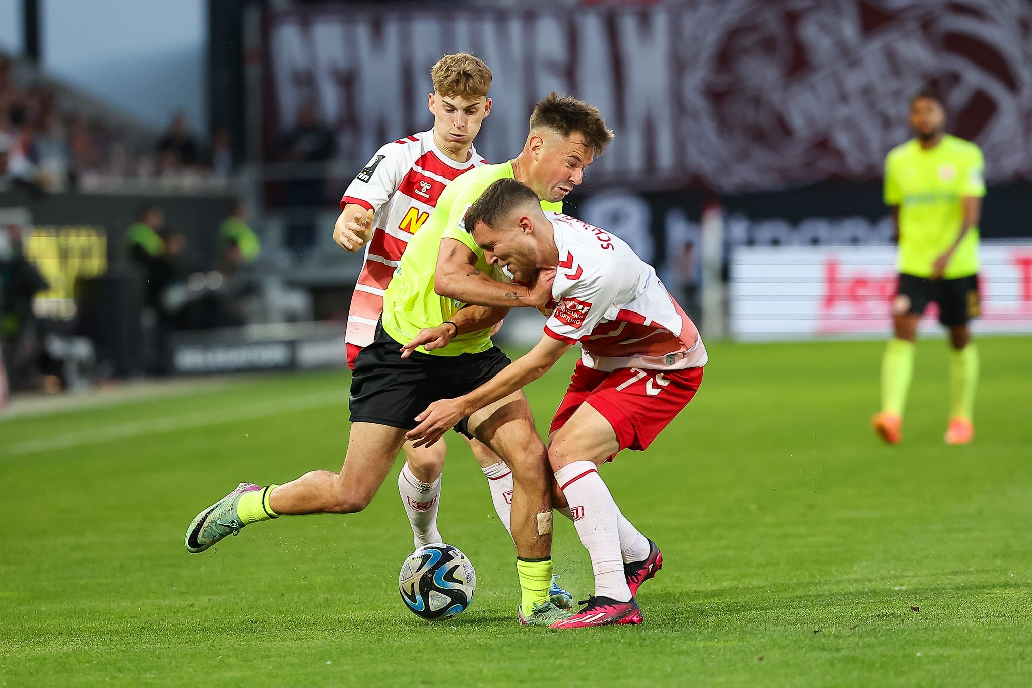 Kothers Tor lässt Jahn gegen Wehen Wiesbaden hoffen
