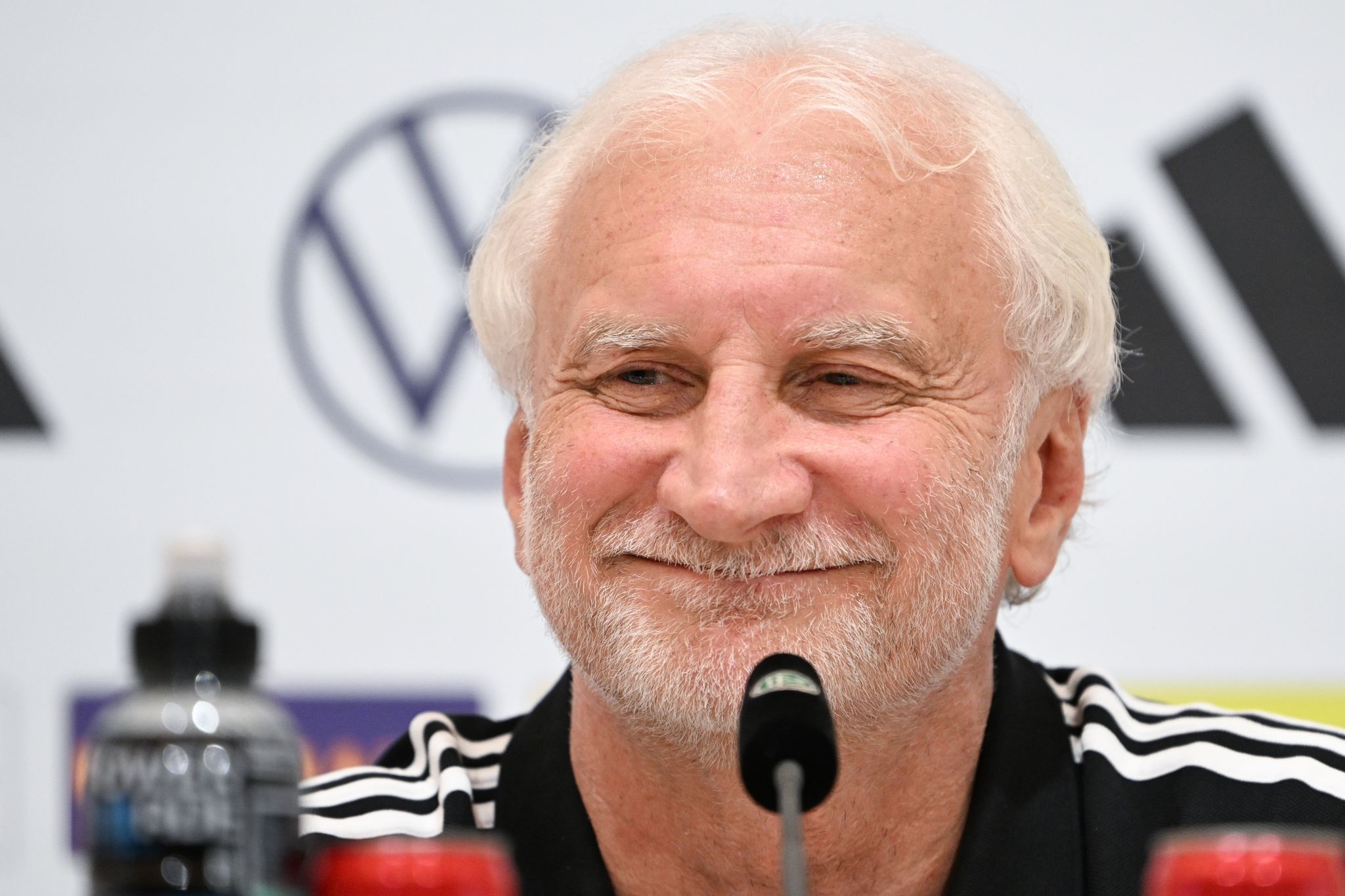 Völler: «Jetzt ist ein neuer Wettbewerb»