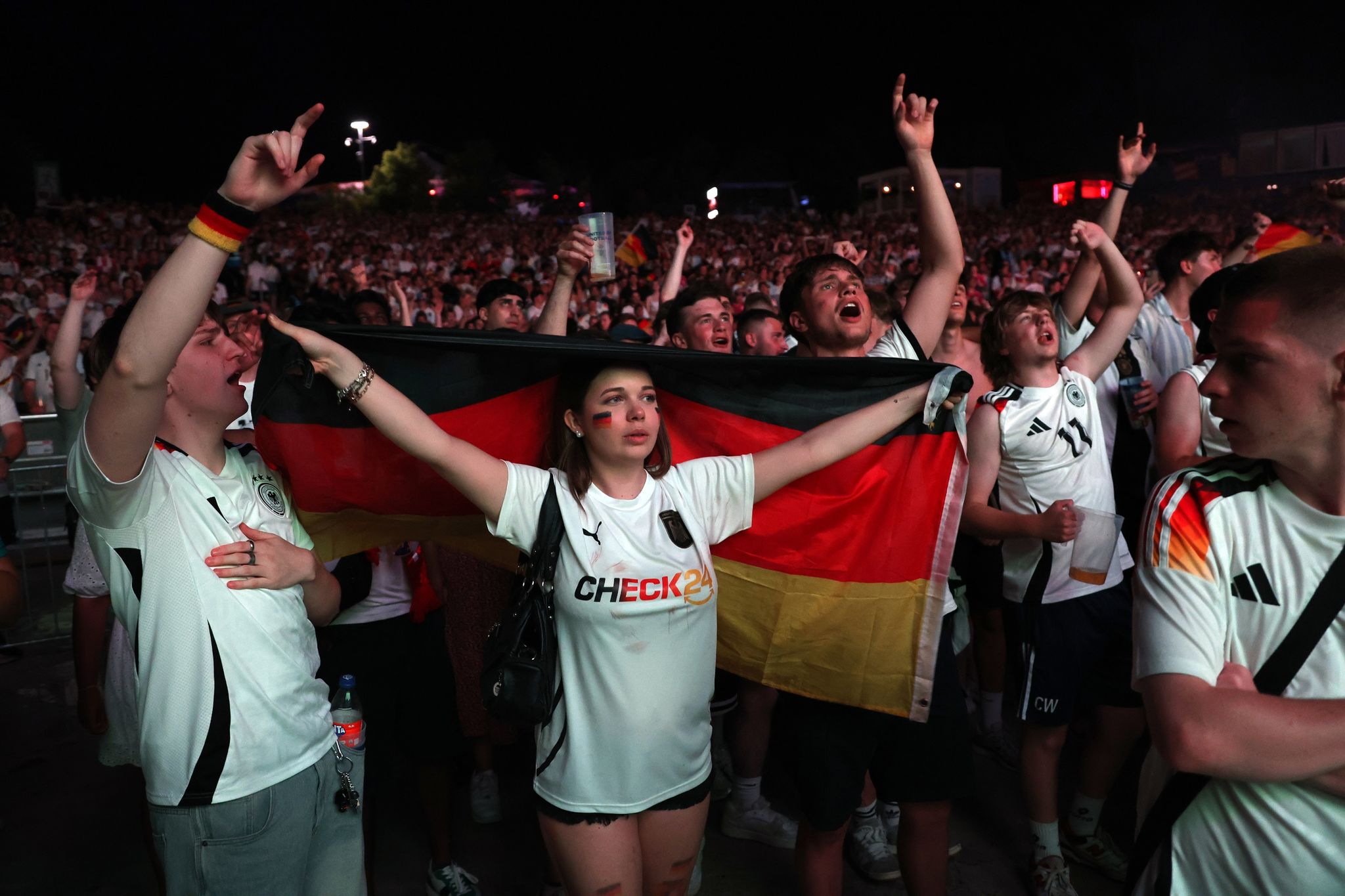DFB-Team löscht «alte Festplatte»: Ab jetzt in Gewinnzone