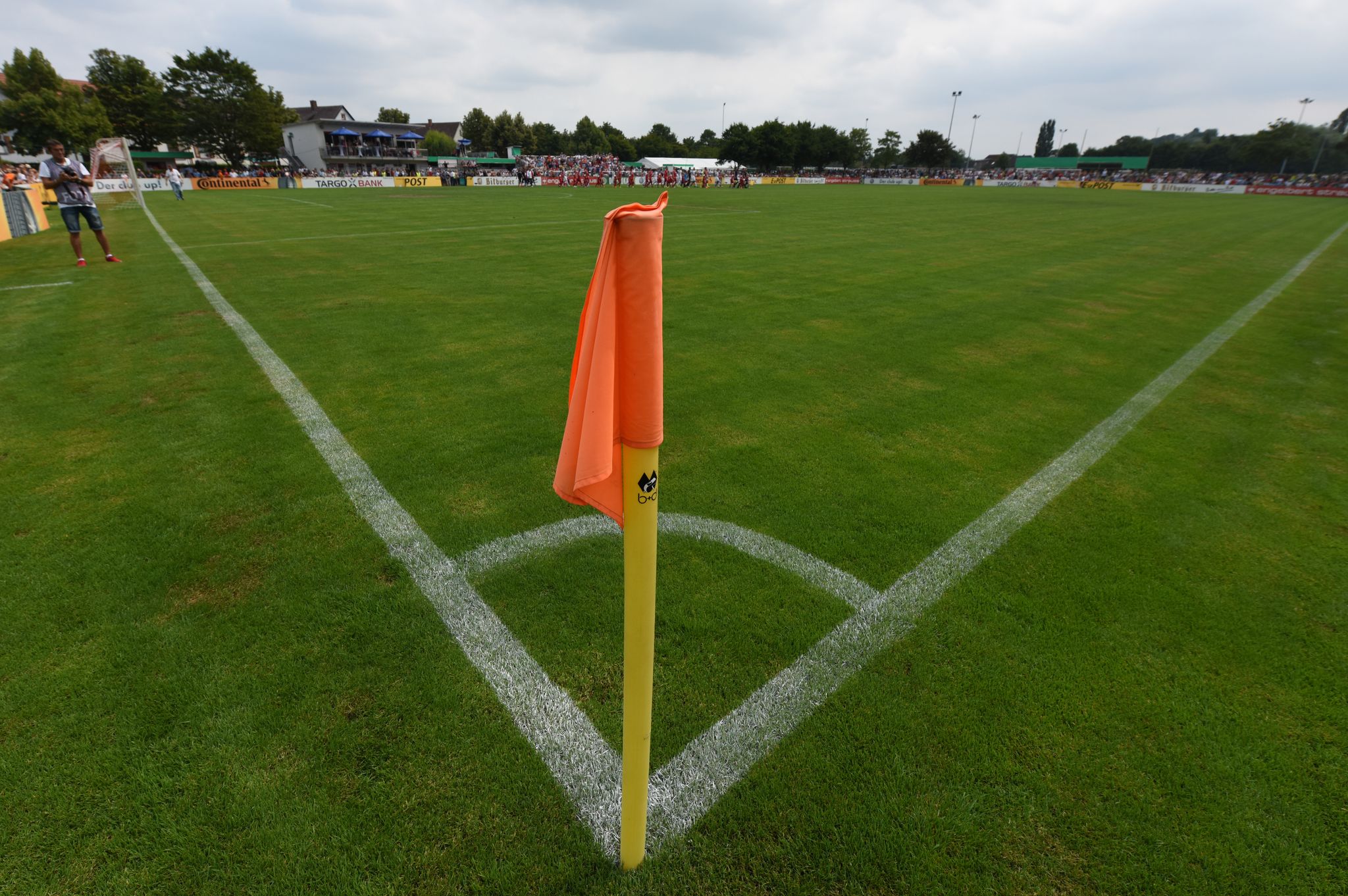 Fan schlägt Fußballer nieder: Regionalligist mit Einspruch