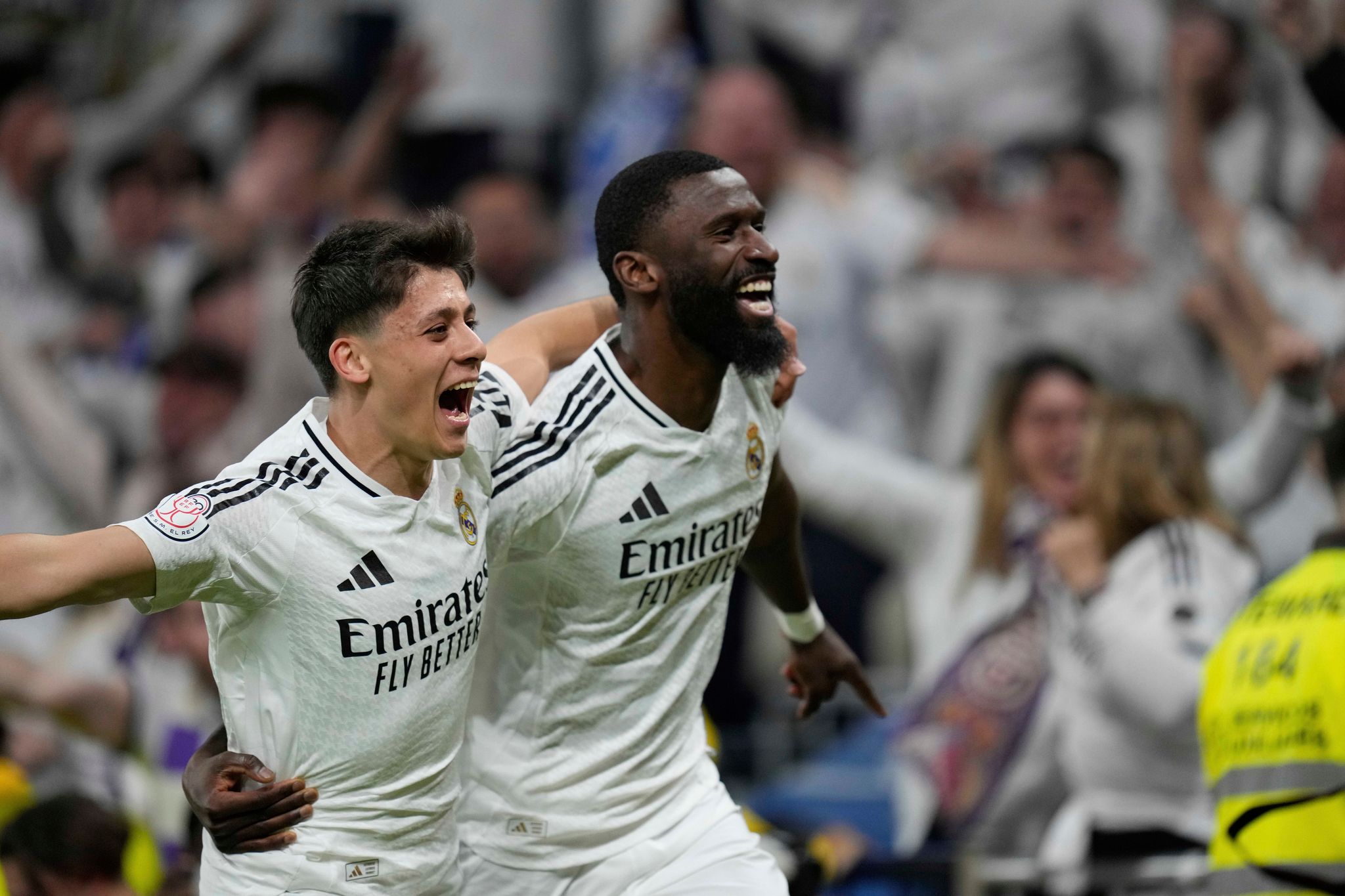 Packender Pokalfight: Rüdiger köpft Real Madrid ins Finale