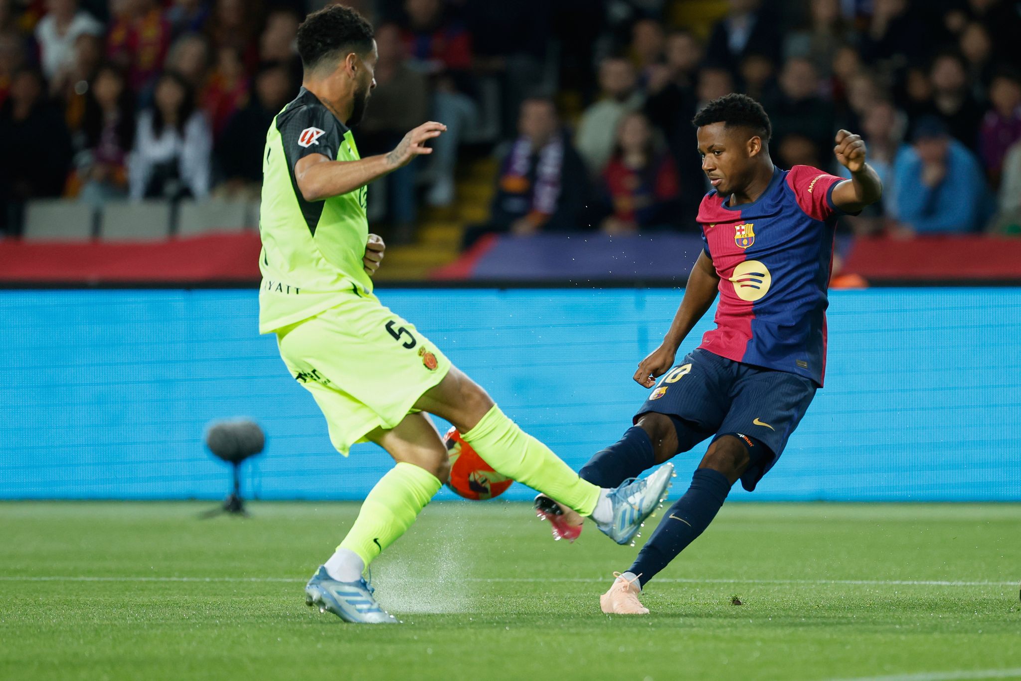 Flick und Barcelona machen Riesenschritt zum Titel