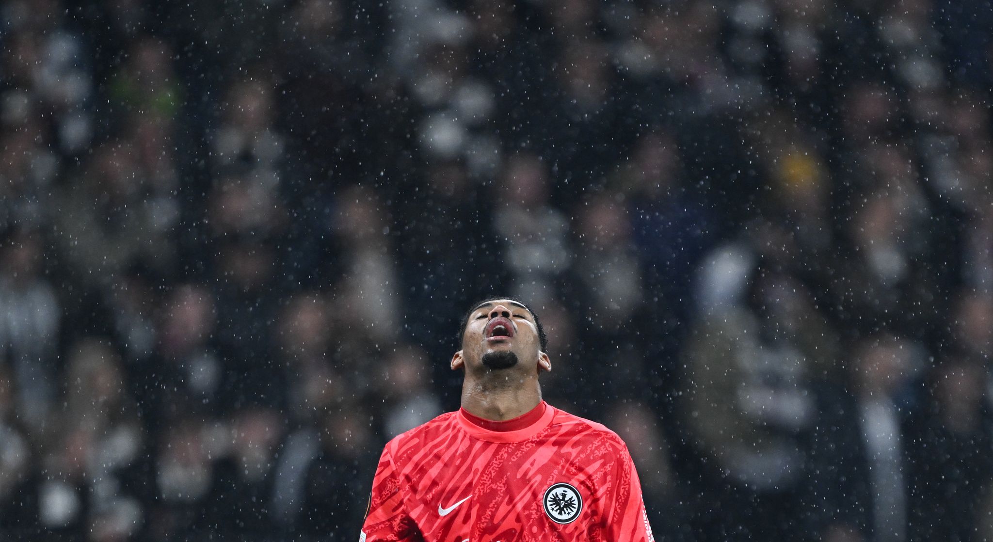 Frankfurt noch ohne Torwartplan nach langem Santos-Ausfall
