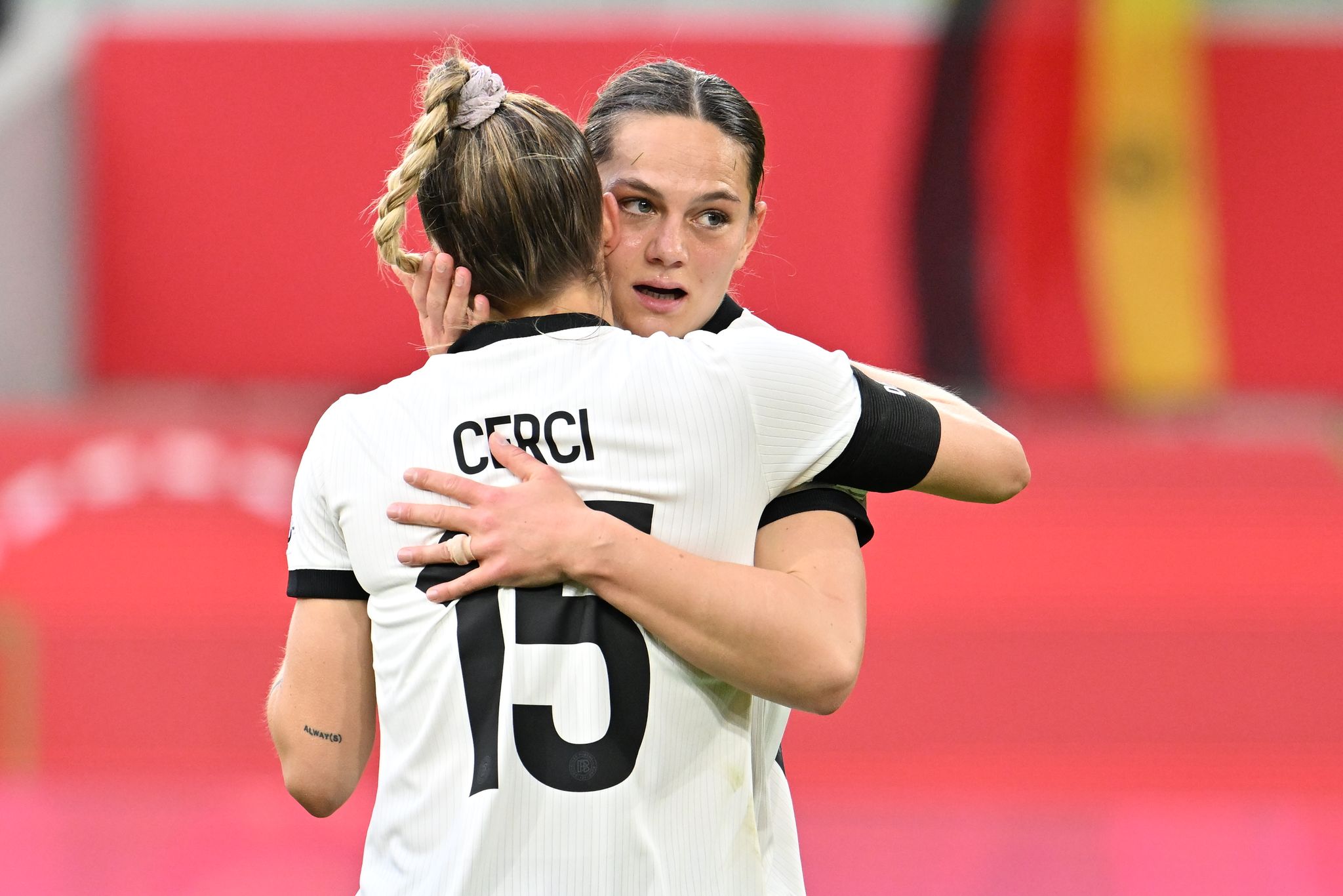 Heimspiel für Diego-Fan Giovanna Hoffmann