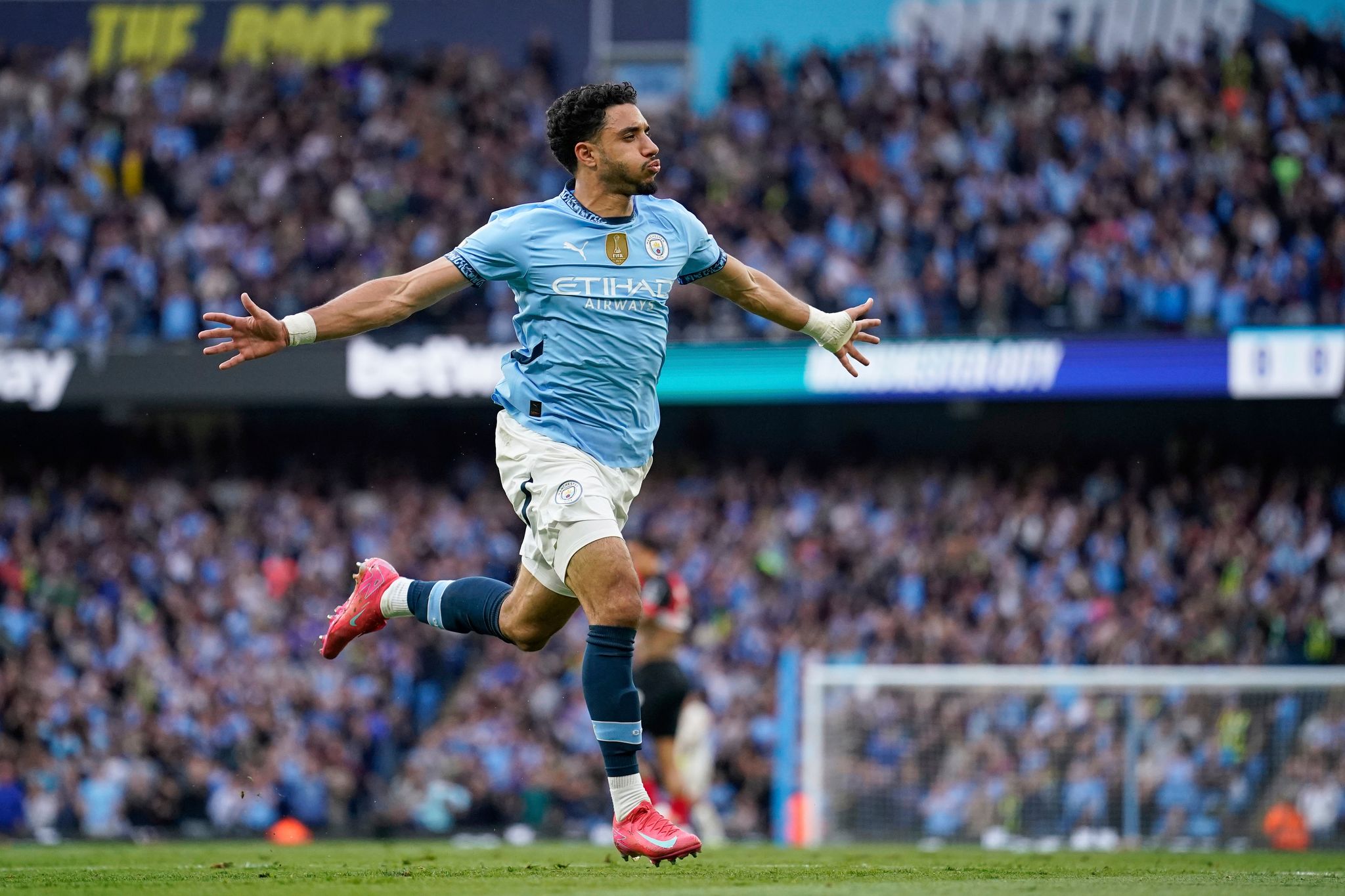 Marmoush trifft: Manchester City auf Champions-League-Weg