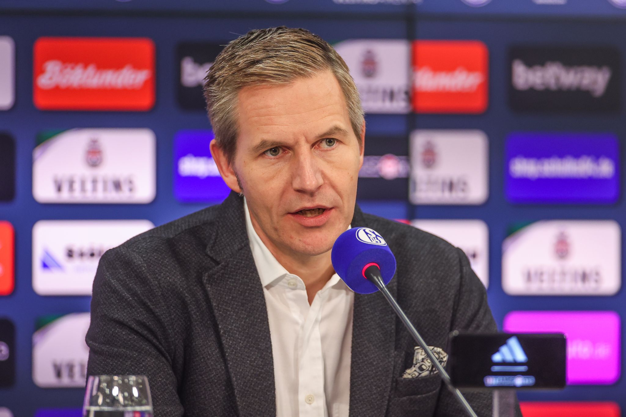 Schalkes Aufsichtsratsboss in Rage: «Kriege das Kotzen»