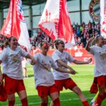 Wück überreicht Meisterschale an Bayern-Fußballerinnen
