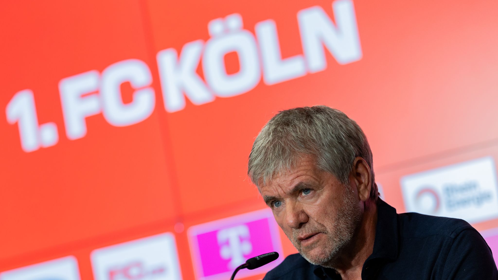 Funkel will 1. FC Köln zurück in die Bundesliga führen