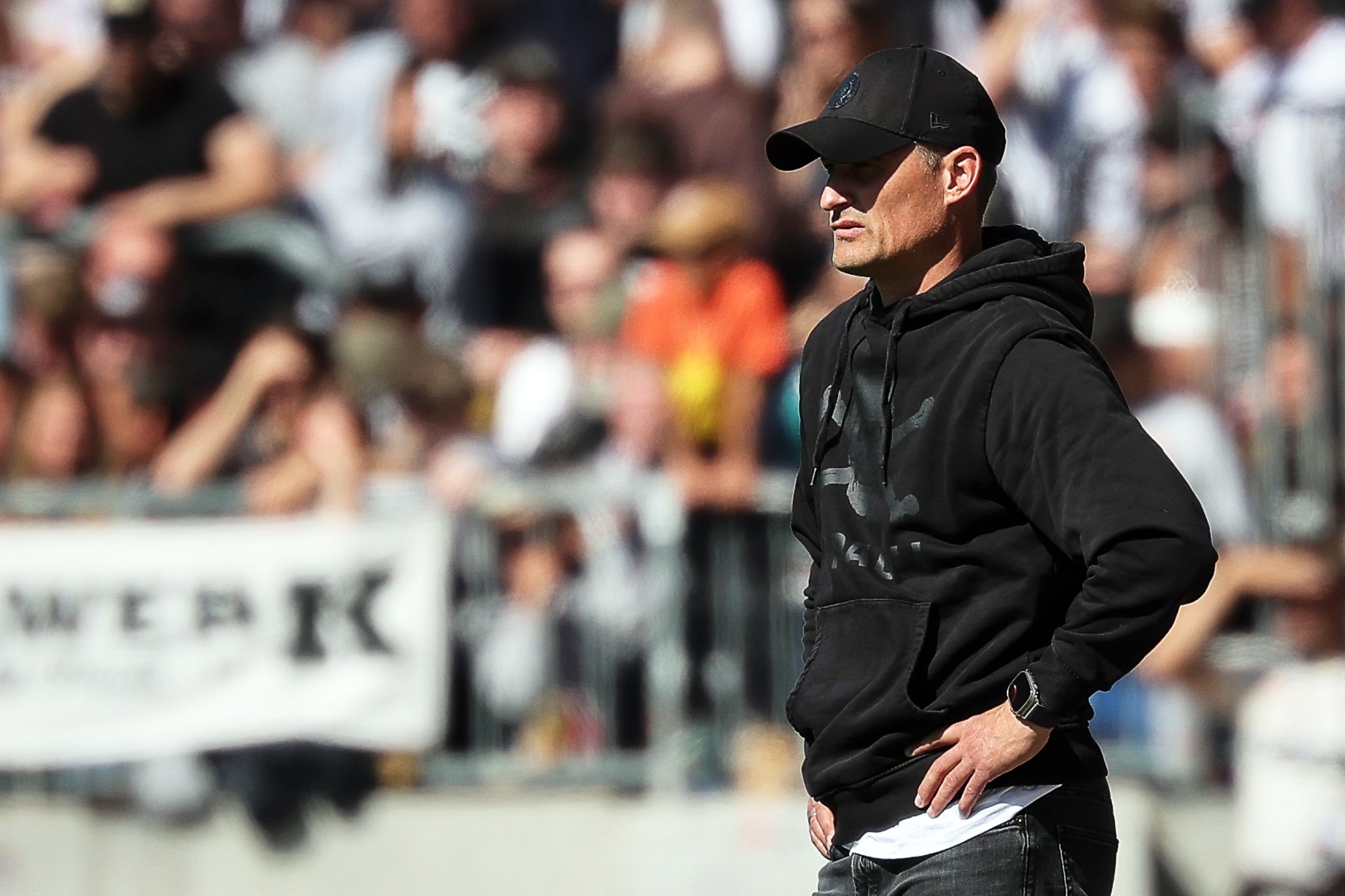 Verbleib bei St. Pauli? Trainer Blessin: «Fühle mich wohl»