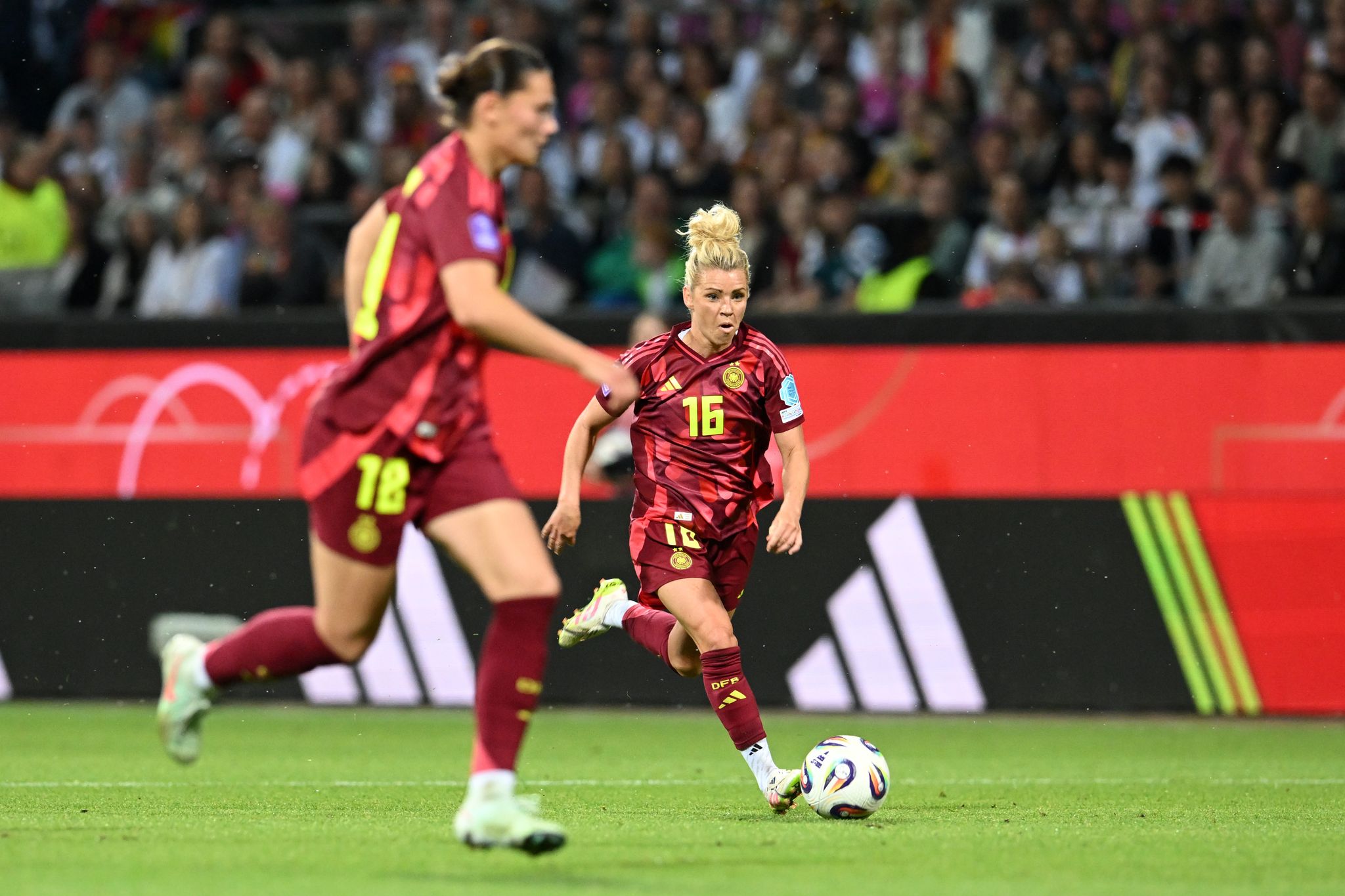 Hacke, Spitze, eins, zwei drei: Spielmacherin Linda Dallmann