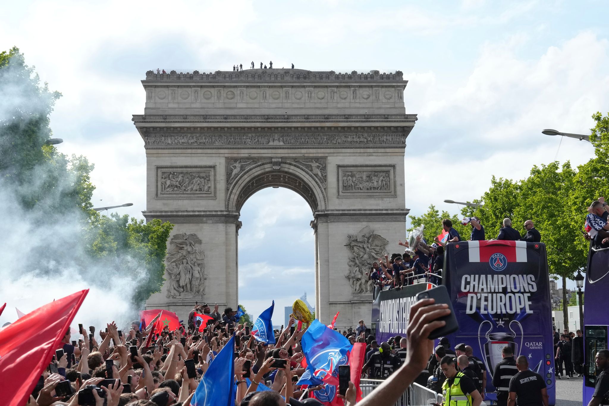 79 Festnahmen nach erneuter Randale bei PSG-Feier in Paris