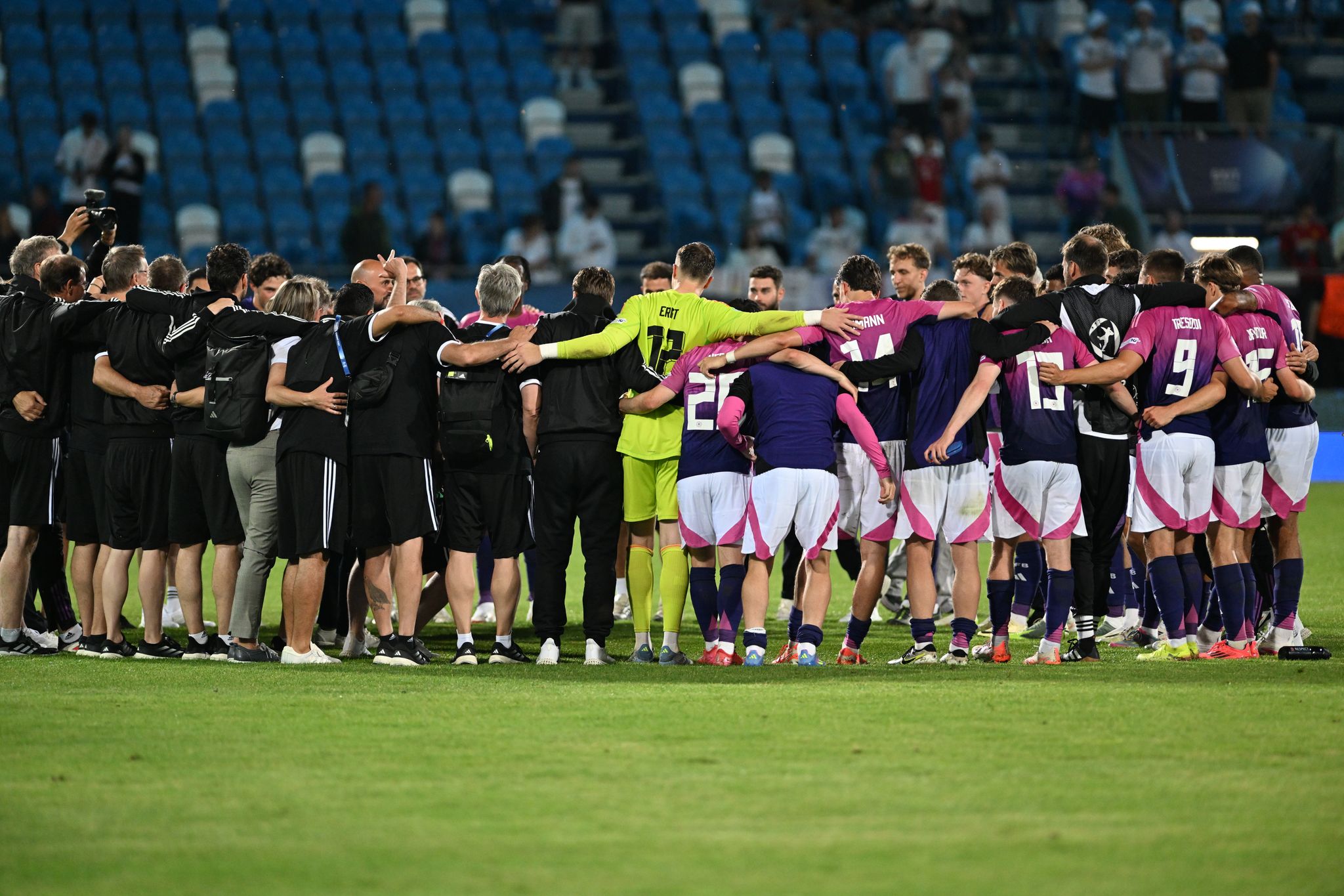 U21 nach EM-Rekord gegen Italien – Di Salvo freut Kopfweh