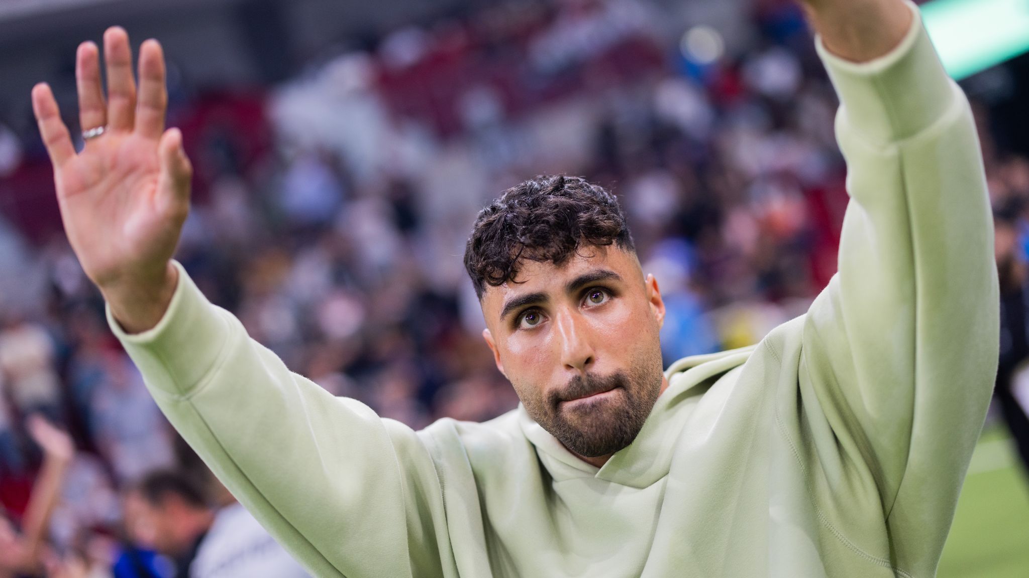 Internet-Star Jindaoui wechselt zurück nach Deutschland