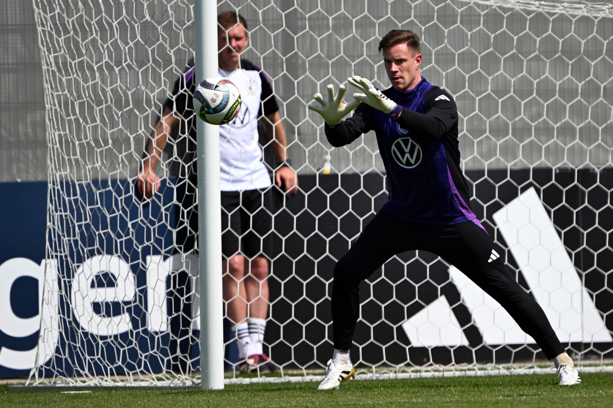 Lehmanns Skepsis bei ter Stegen und ein Votum für Leno