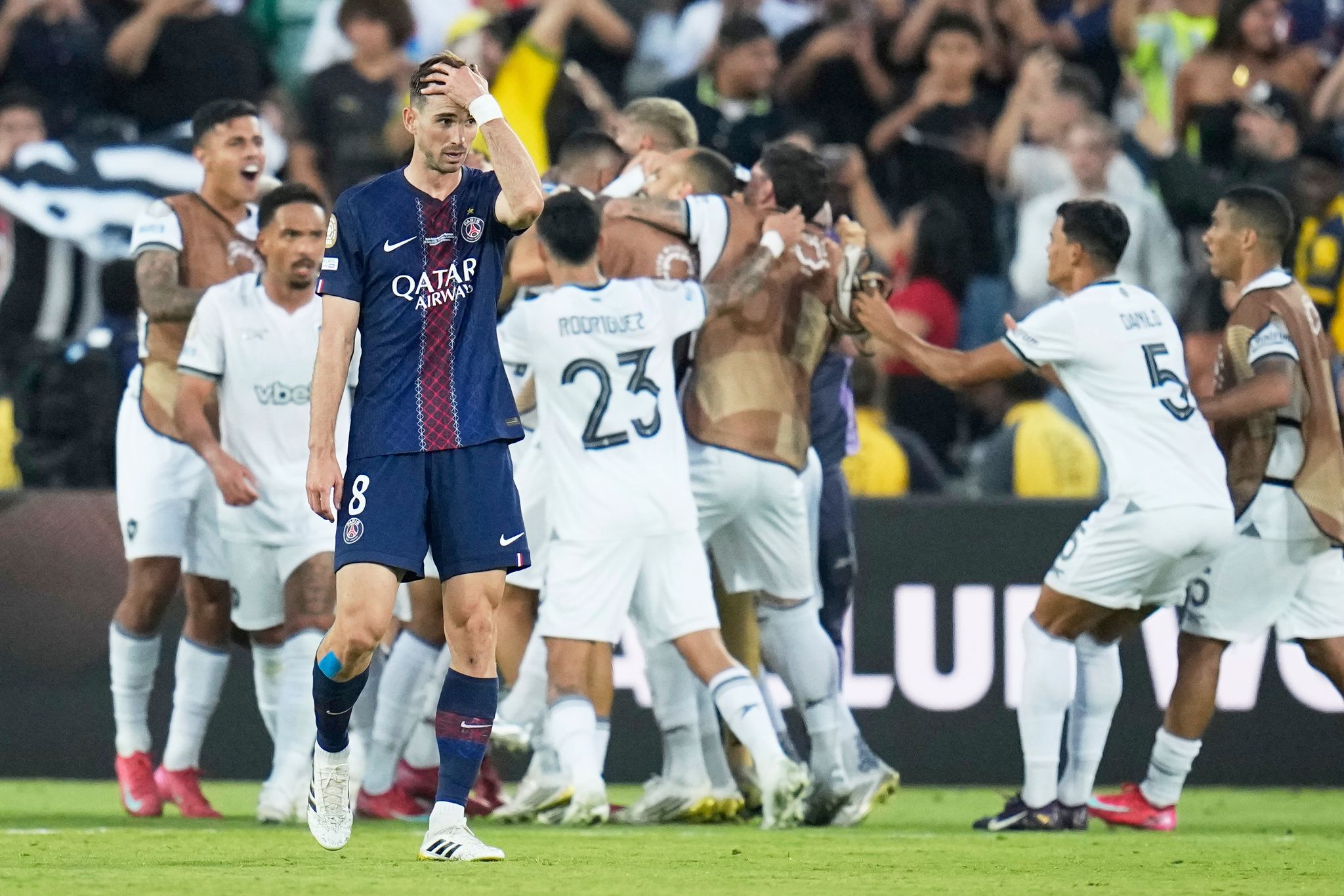 PSG stolpert gegen Botafogo – Atlético zurück in der Spur