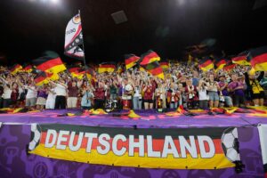 Laura Ludwig über Fußball-EM: «Coole Atmosphäre hier»