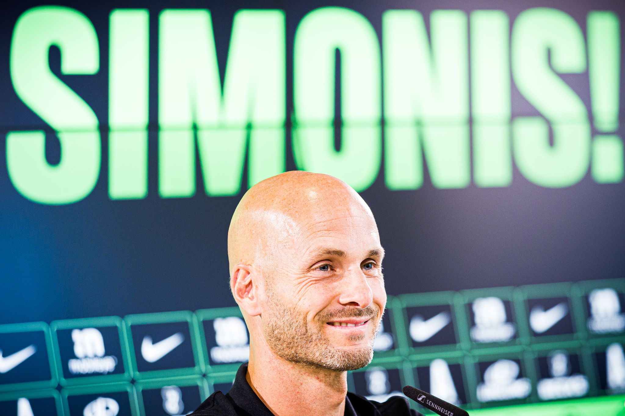 «Der Beste von ihnen ist Paul»: Wolfsburg stellt Trainer vor