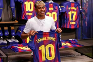 Wie einst Messi: Jungstar Yamal trägt Nummer 10 bei Barça