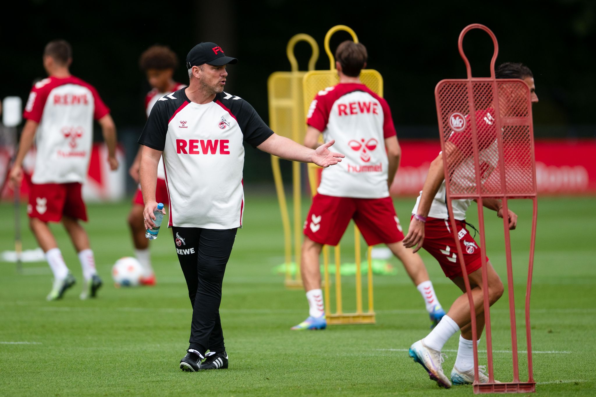Köln startet unter Kwasniok – Torwart vor Wechsel zum FC