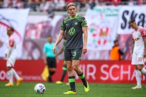 Zu Nmecha: Bornauw wechselt von Wolfsburg nach Leeds