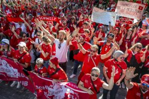 Schweizerinnen gegen Spanien: Bern will durchfeiern