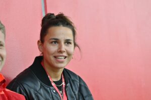 Pressball macht Mut: Oberdorf mit Vertrauen in ihr Knie