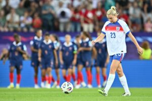 Titelverteidiger England patzt zum EM-Auftakt