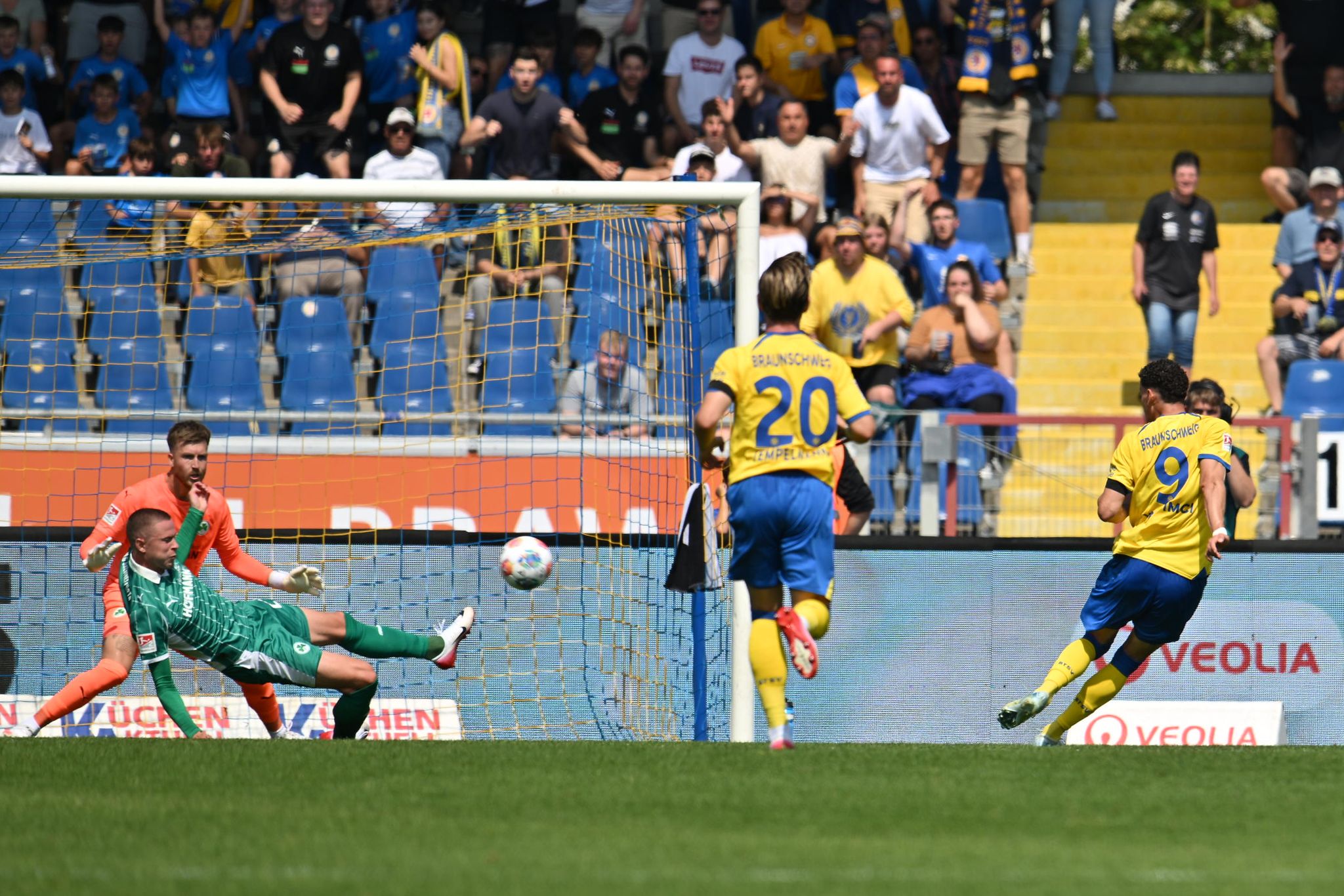 Braunschweig überrascht mit zweitem Sieg: 3:2 gegen Fürth