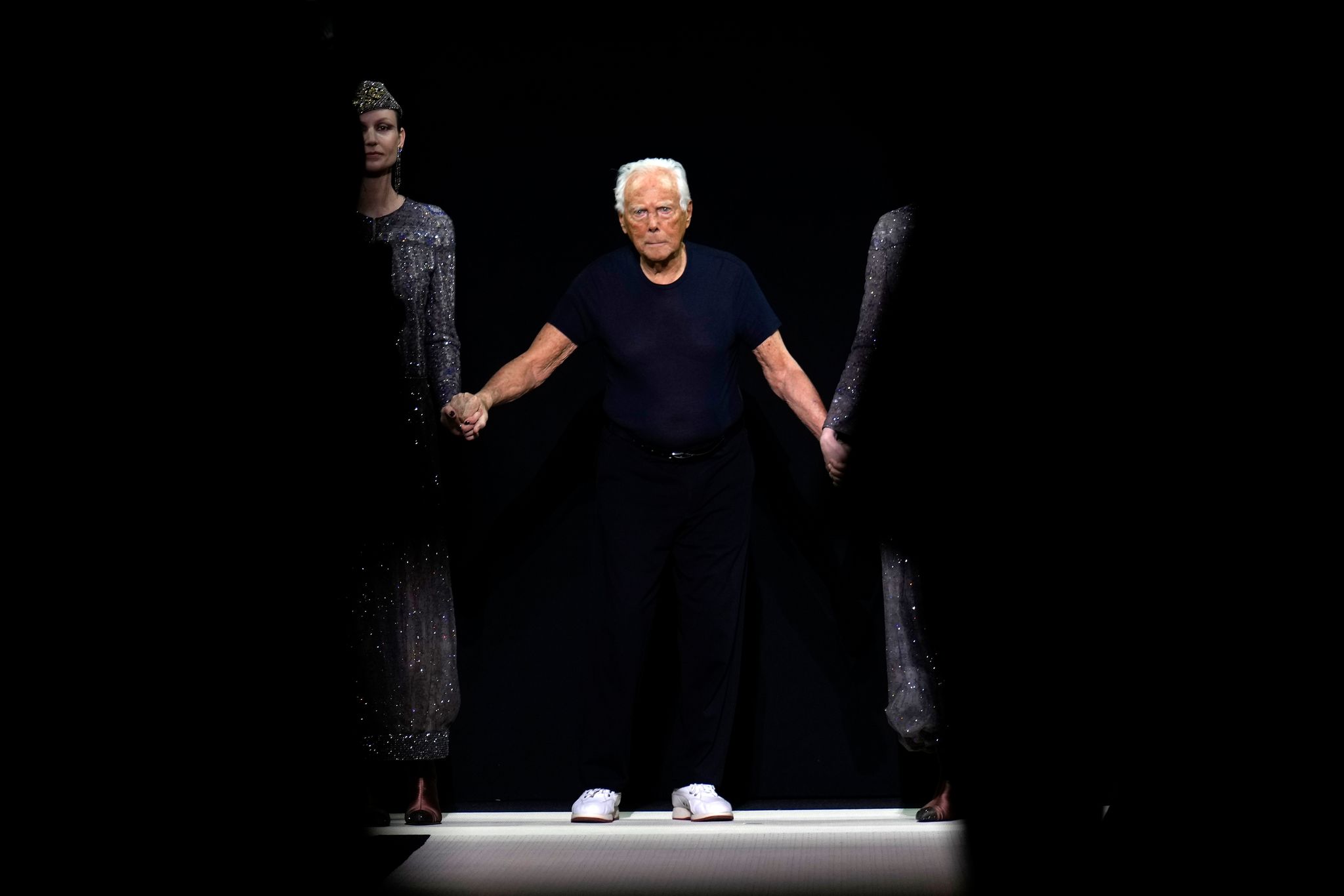 Armani stattet Mailand-Konkurrenz aus Turin aus