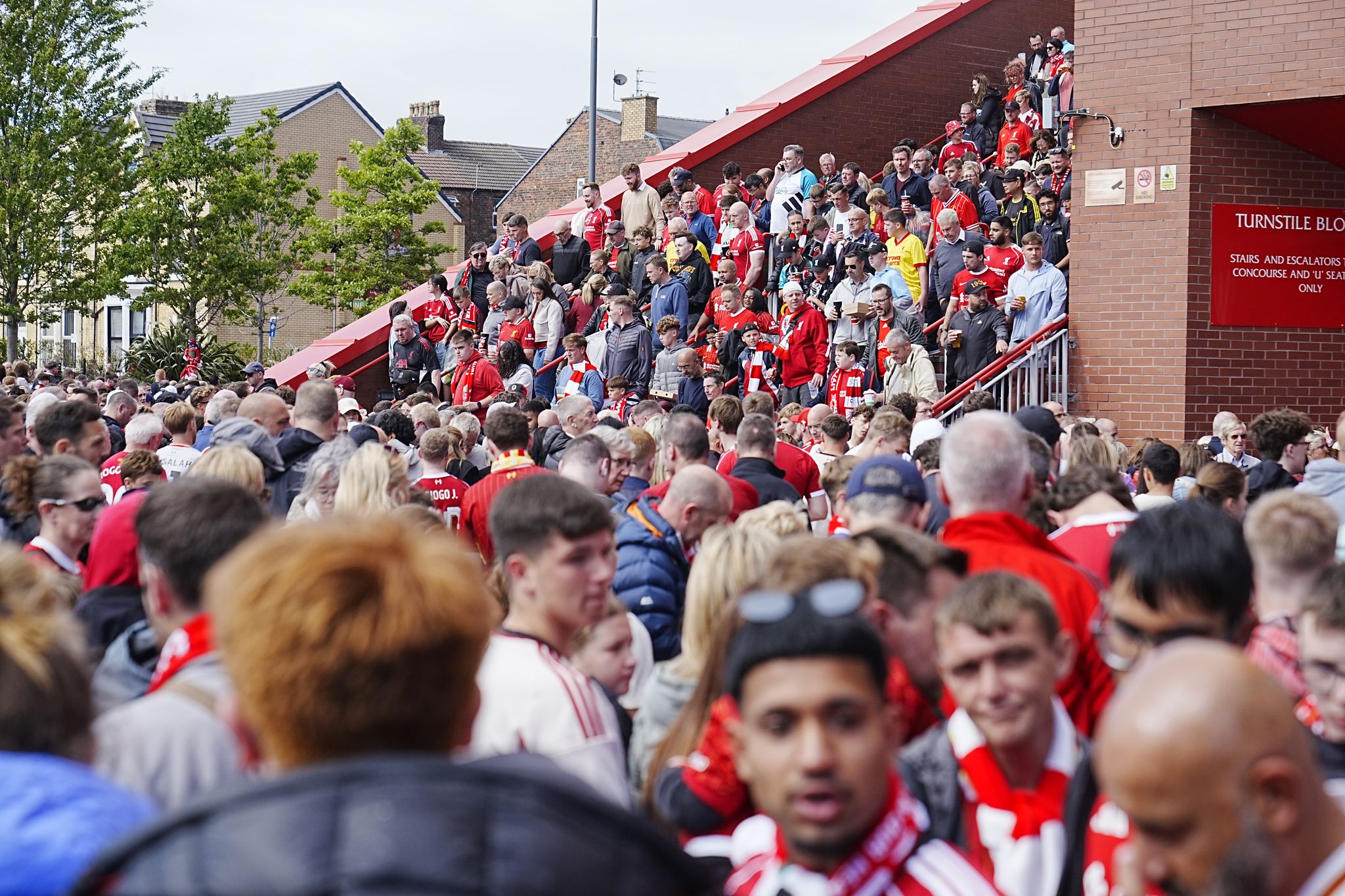 Alarm in Liverpool-Stadion: Anfield vorübergehend evakuiert