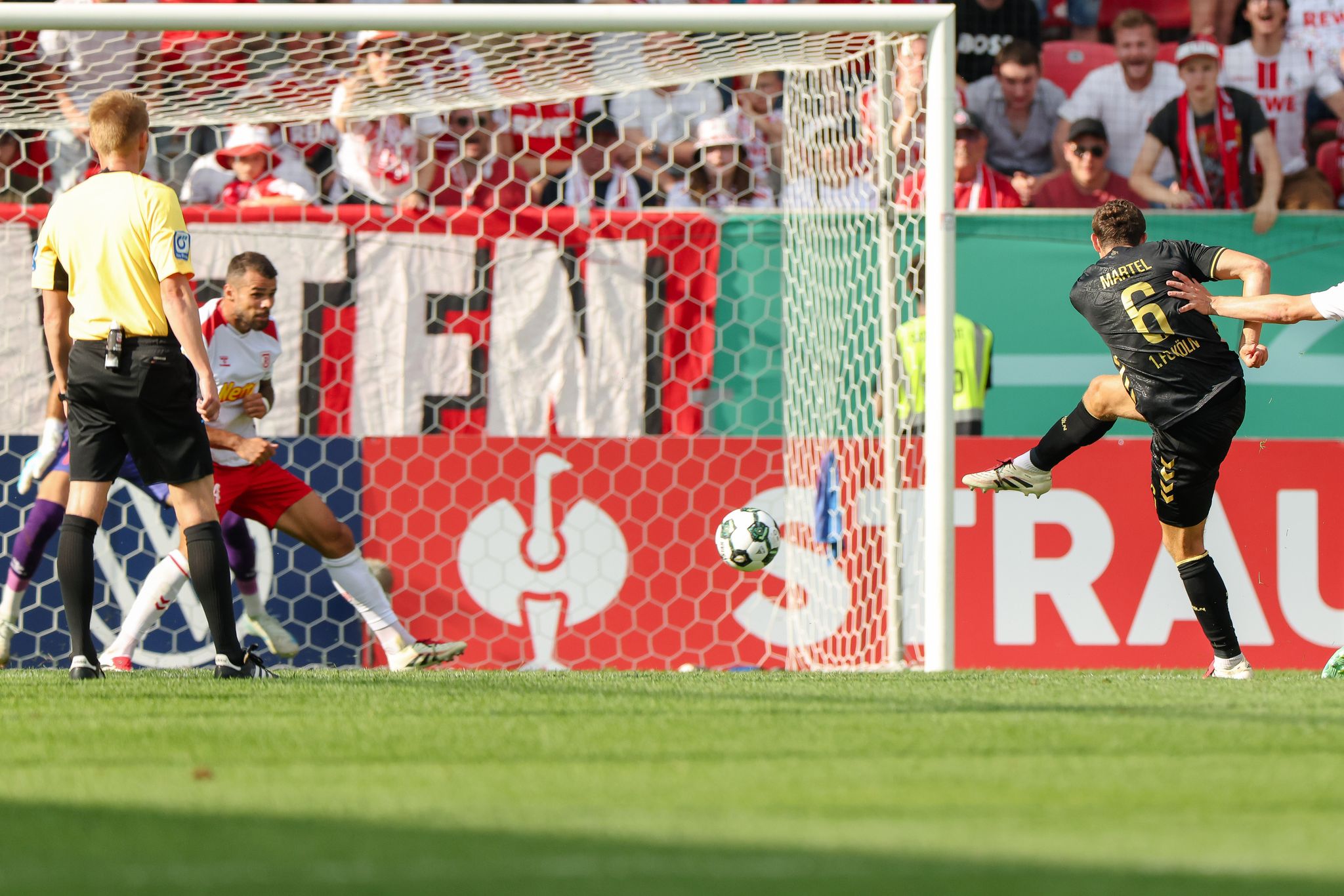 Zwei Last-Minute-Tore: Köln verhindert Pokal-Pleite