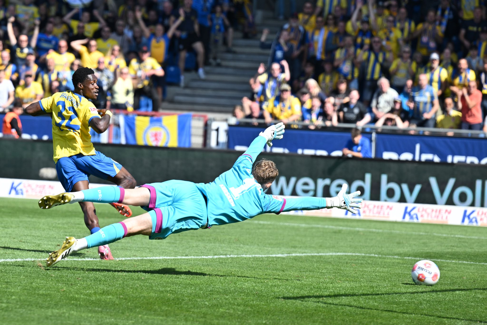 Später Ausgleich: 1:1 zwischen Braunschweig und Bielefeld
