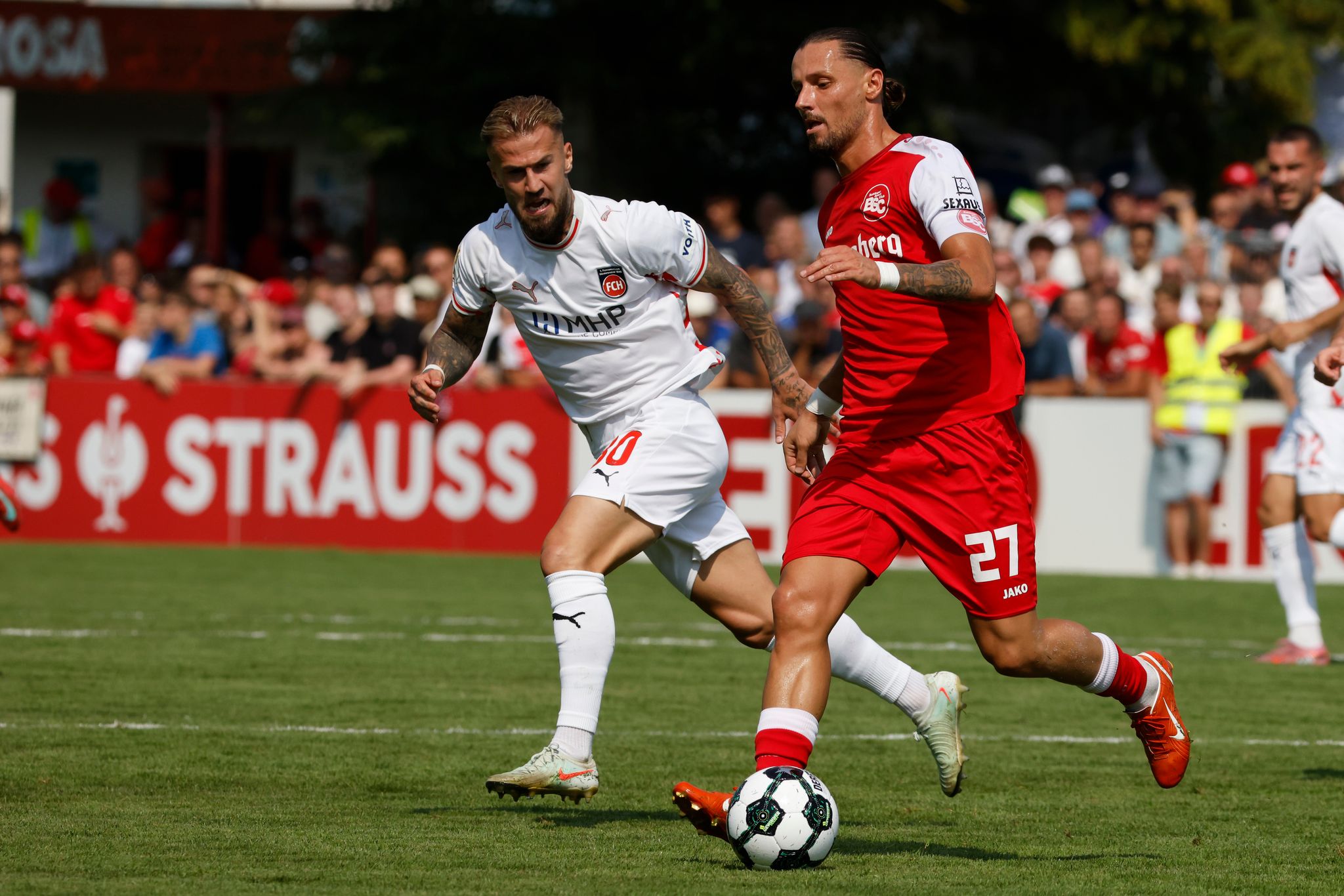 Rot für Bahlingens Coach: Heidenheim gewinnt wildes Spiel