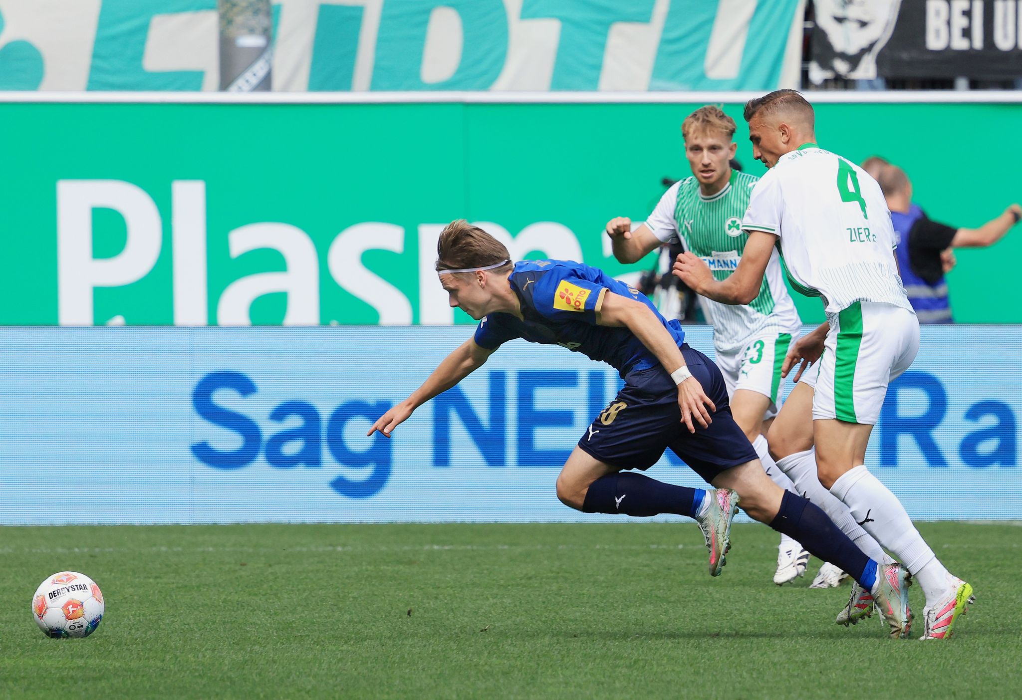 Kiel feiert in Fürth den ersten Saisonsieg