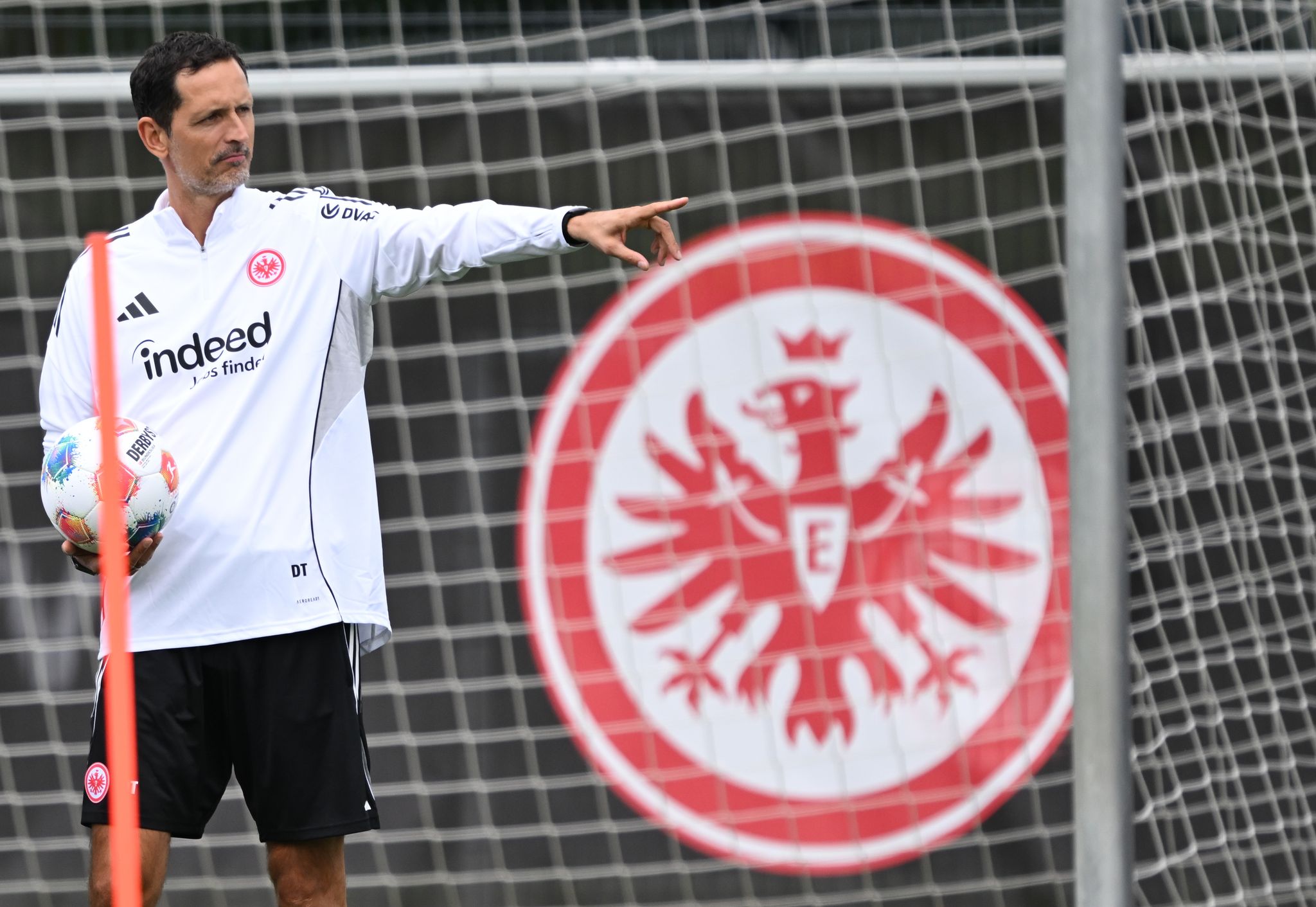 Kontinuität als Trumpf: Überholt Frankfurt Ex-Meister Bayer?