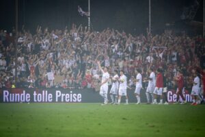 Schweiz Pokalspiel: Pyro-Verletzte und Angriffe auf Polizei