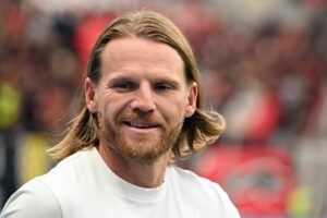 Club-Präsident Bonhof verteidigt Sportdirektor gegen Kritik