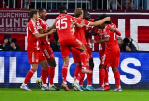 Bayern reiten mit Vorarbeiter Kane auf der Frühform-«Welle»