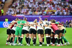 Wück-Team spielt zum Jahresabschluss in Kaiserslautern
