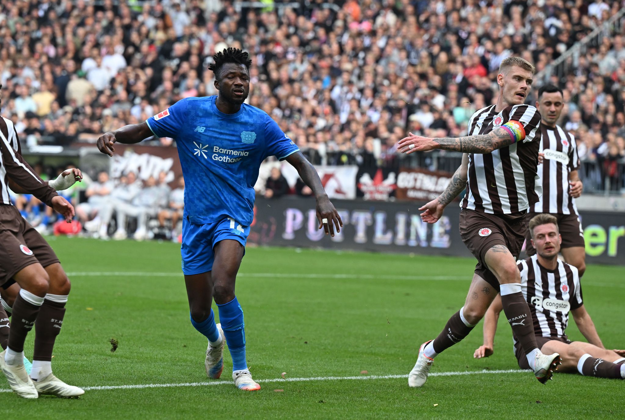 2:1 bei St. Pauli: Bayer kommt langsam in Schwung
