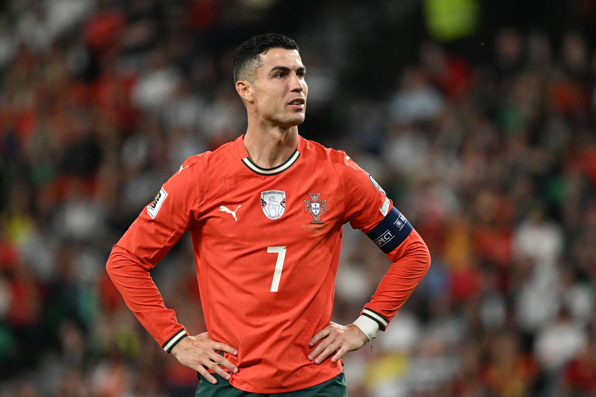 Spanien bleibt souverän auf WM-Kurs – Portugal siegt spät